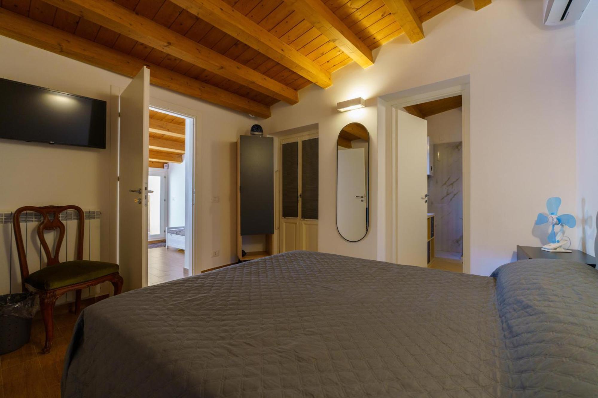 Maquedino Holiday Home & Terrace - Cozy Central Loft ปาแลร์โม ภายนอก รูปภาพ