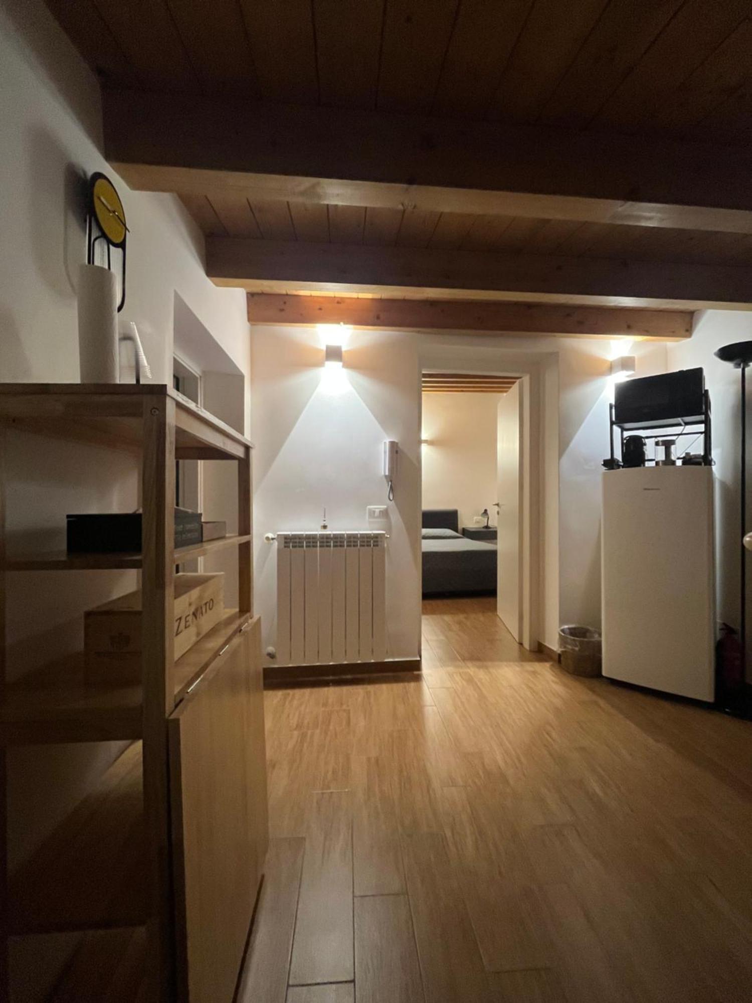 Maquedino Holiday Home & Terrace - Cozy Central Loft ปาแลร์โม ภายนอก รูปภาพ